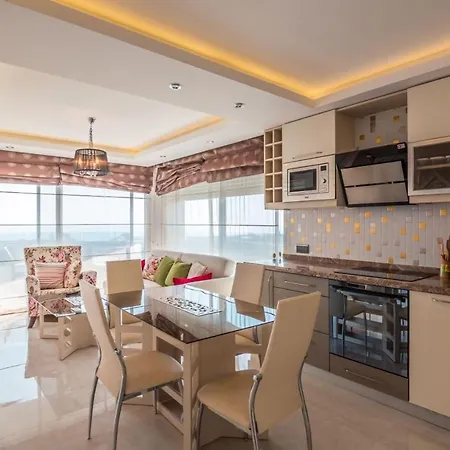 Pleasant Home With Shared Pools And Fantastic Sea View Near Beach In Alanya Apartmán *