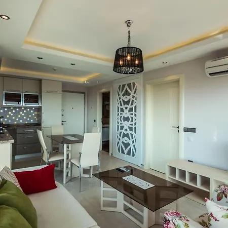 Pleasant Home With Shared Pools And Fantastic Sea View Near Beach In Alanya Apartmán *