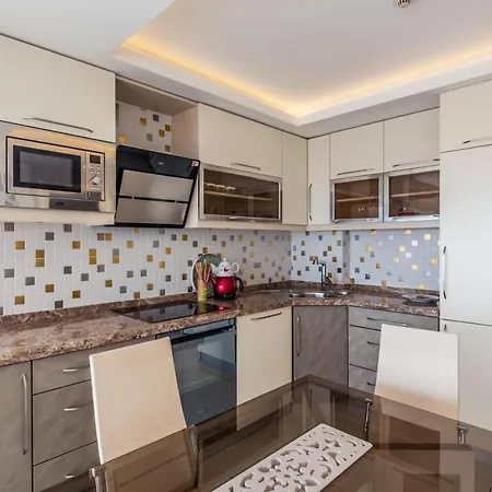 Pleasant Home With Shared Pools And Fantastic Sea View Near Beach In Alanya * Toslak
